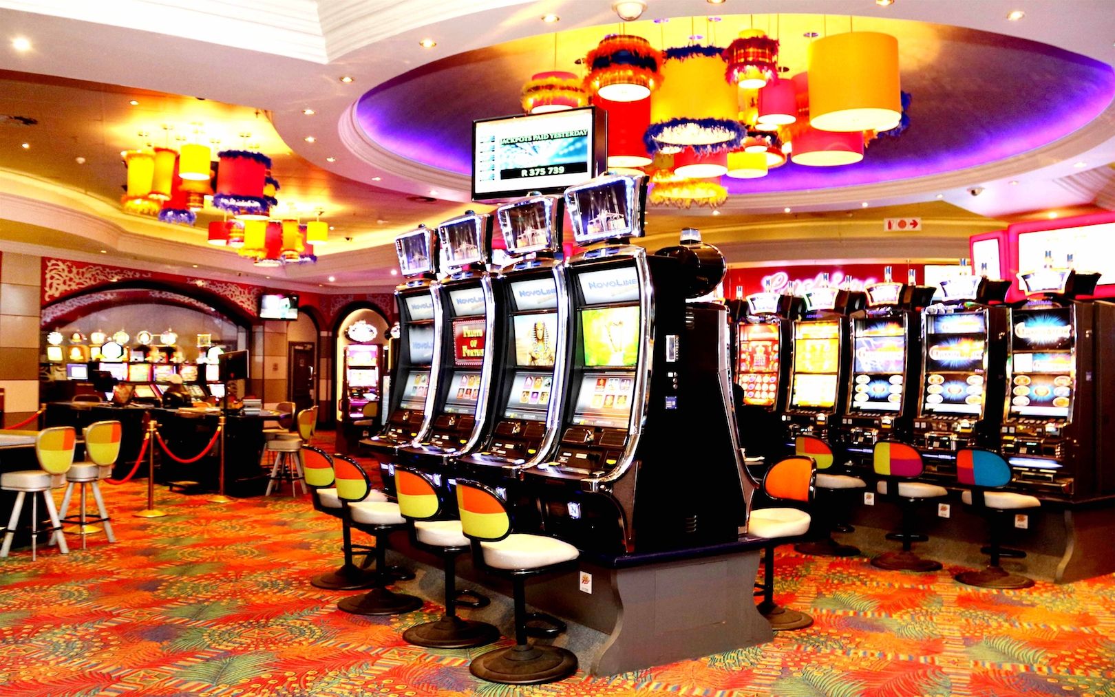 Online Poker Hikayeleri: Deneyimler ve Stratejiler